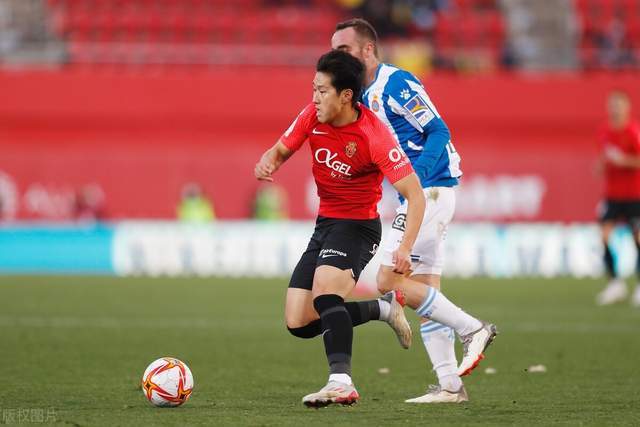 拉菲尼亚本赛季创造44次机会，五大联赛最多